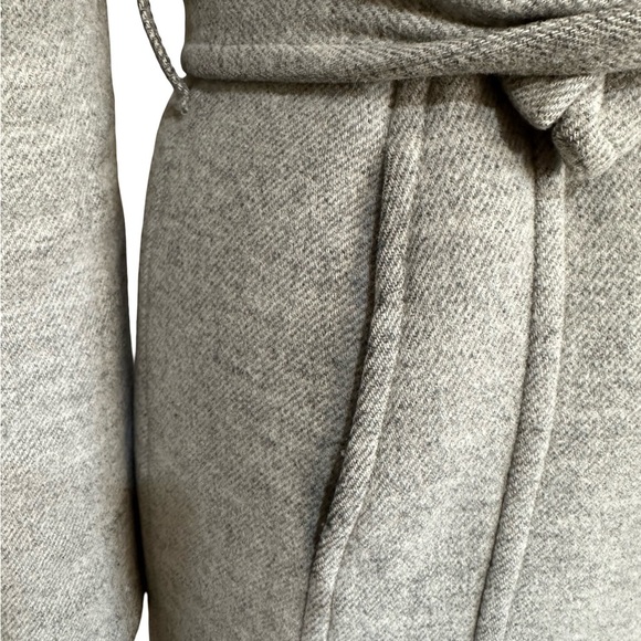 Aritzia Light Gray Women's Trench Coat - Picture 6 of 11